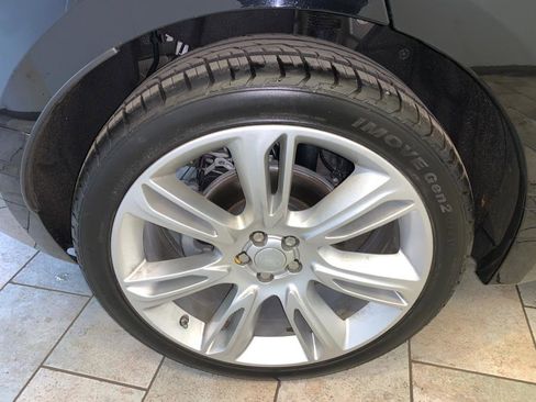 Used 2020 Land Rover Range Rover Velar R-Dynamic HSE image 10