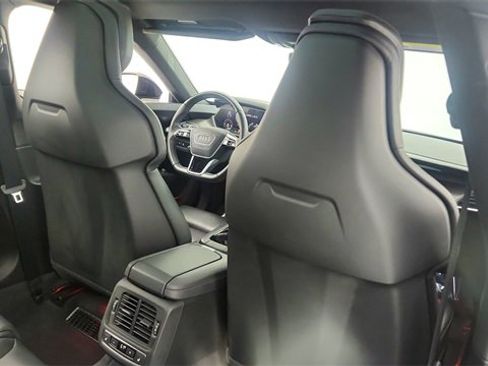 Used 2022 Audi e-tron GT Prestige w/ Prestige Package image 27