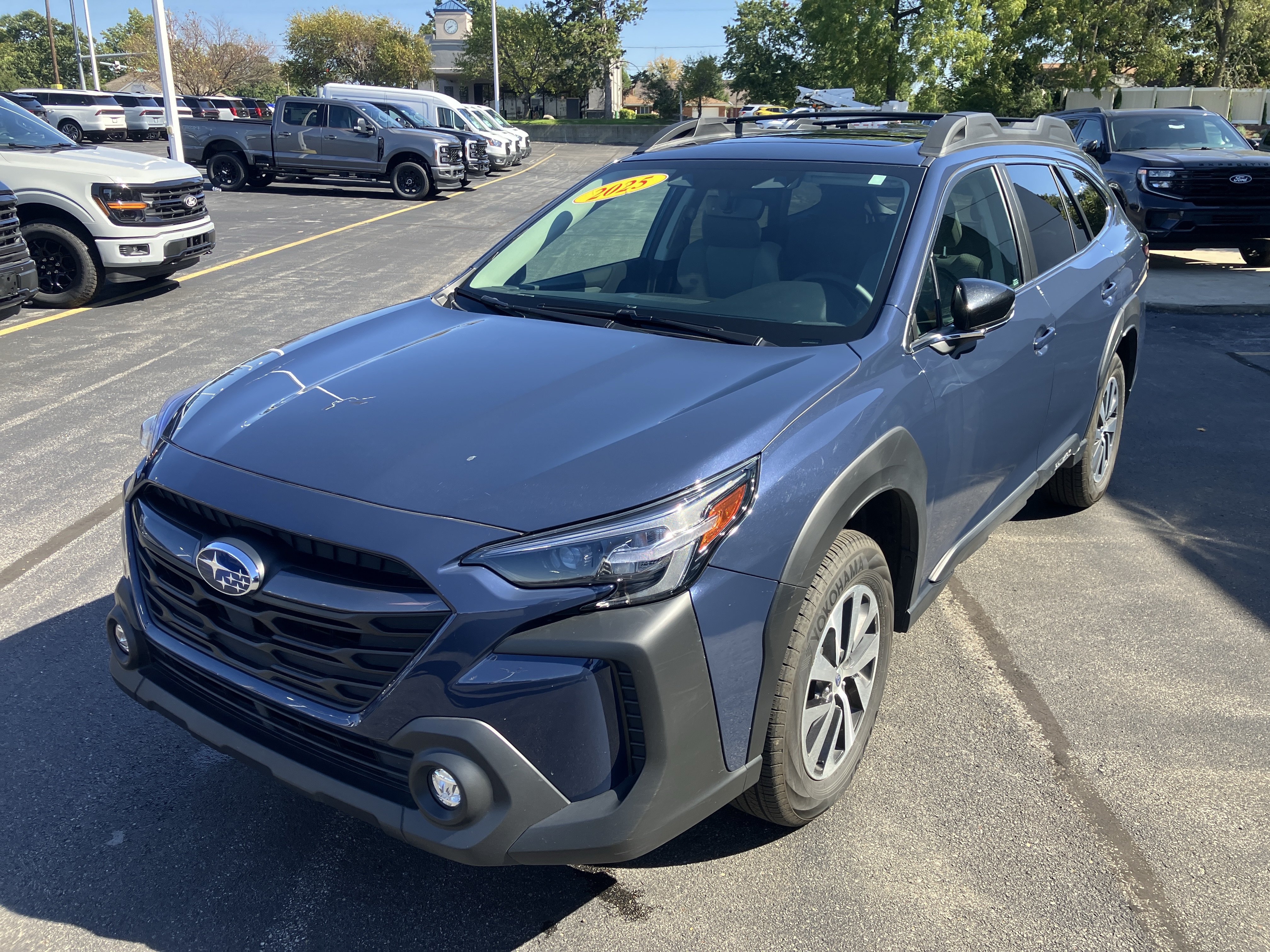 Used 2025 Subaru Outback Premium w/ Popular Package #1A AWD/4WD image 3