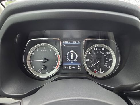Used 2019 Nissan Titan SV w/ SV Convenience Package AWD/4WD image 19