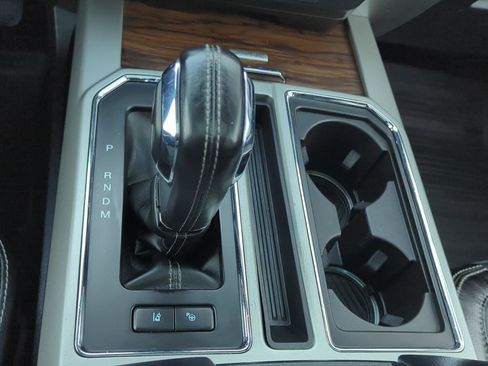 Used 2018 Ford F150 Lariat w/ Equipment Group 502A Luxury image 22