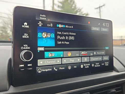 Used 2025 Honda Pilot Black Edition image 17