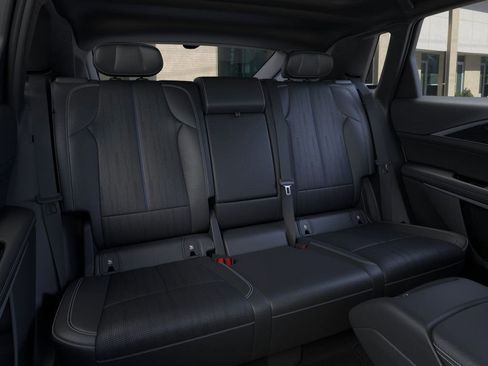 New 2026 Cadillac Lyriq Luxury image 17