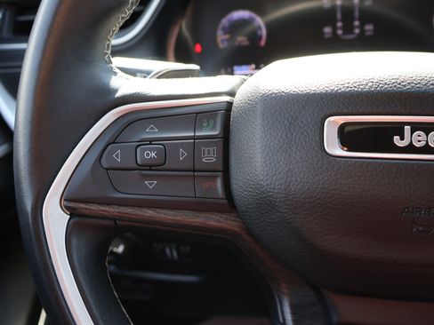 Used 2022 Jeep Grand Cherokee L Limited image 40