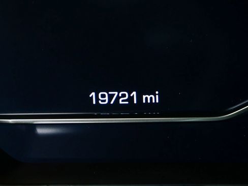 Used 2024 GMC Sierra 1500 SLT w/ SLT Premium Plus Package image 9