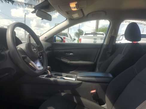 Used 2024 Nissan Sentra SV FWD image 8