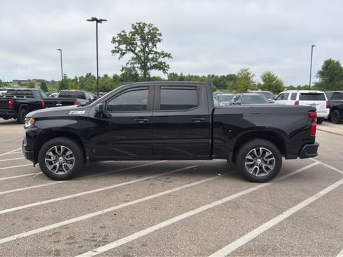 Used 2022 Chevrolet Silverado 1500 RST AWD/4WD image 2
