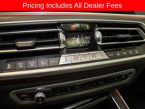 Used 2022 BMW X7 xDrive40i w/ Premium Package AWD/4WD image 23