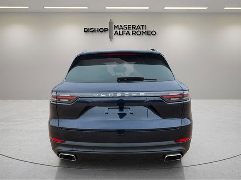 Used 2022 Porsche Cayenne E-Hybrid image 6