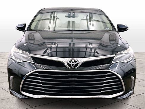 Used 2016 Toyota Avalon XLE Plus image 3
