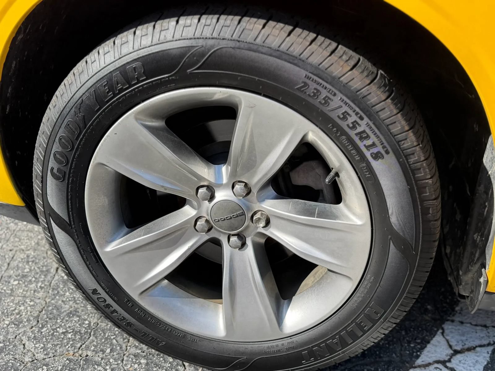 Used 2018 Dodge Challenger SXT w/ Driver Convenience Group RWD image 16