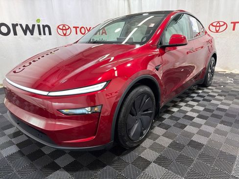 Used 2026 Tesla Model Y AWD image 3