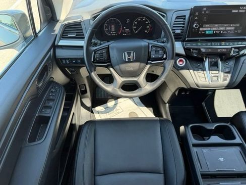 Used 2025 Honda Odyssey EX-L image 14