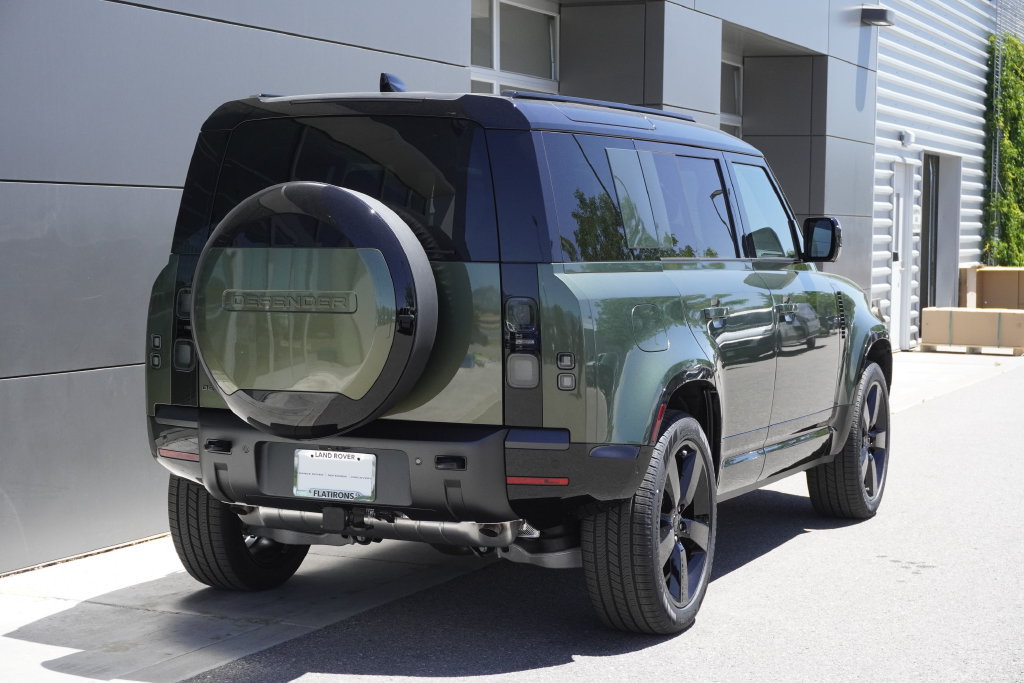 New 2026 Land Rover Defender 110 X-Dynamic SE AWD/4WD image 2