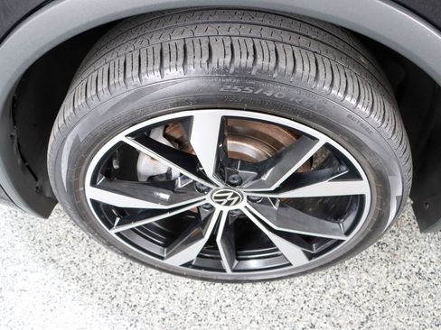Used 2022 Volkswagen Tiguan SEL R-Line AWD/4WD image 11