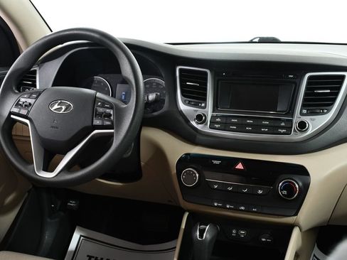 Used 2017 Hyundai Tucson SE image 8