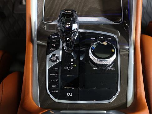 Used 2023 BMW X6 M50i w/ Executive Package image 26