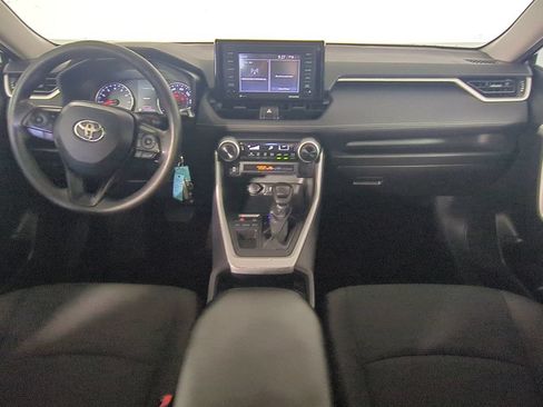 Used 2021 Toyota RAV4 LE FWD image 17