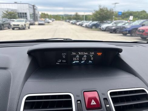 Used 2018 Subaru Forester 2.5i Limited AWD/4WD image 16