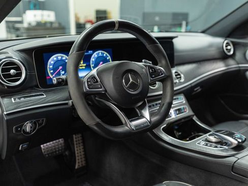 Used 2018 Mercedes-Benz E 63 AMG S w/ AMG Advanced Lighting Package image 10