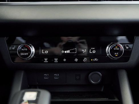 New 2026 Mitsubishi Outlander SE FWD image 48