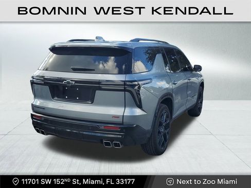 Used 2024 Chevrolet Traverse RS image 7