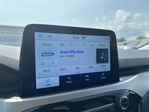 Used 2022 Ford Escape SE w/ SE Sport Appearance Package image 19