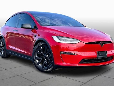 Used 2022 Tesla Model X image 3