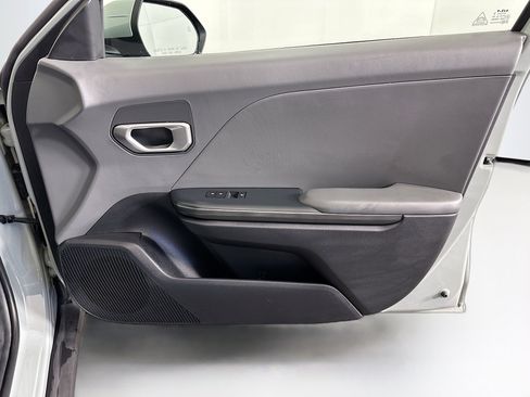 Used 2025 Kia K4 LXS image 30