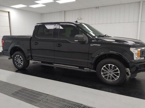 Used 2018 Ford F150 XLT w/ Equipment Group 302A Luxury AWD/4WD image 11