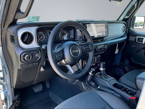 New 2026 Jeep Gladiator Sport image 4