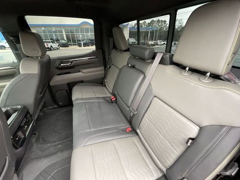 Used 2023 Chevrolet Silverado 1500 ZR2 w/ Technology Package image 25