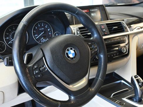 Used 2018 BMW 330i Sedan RWD image 24