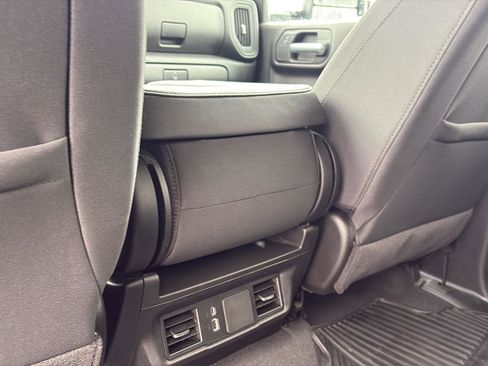 Used 2025 Chevrolet Silverado 2500 Custom w/ Custom Value Package image 20