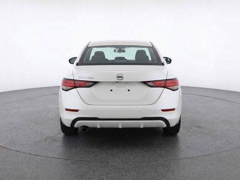 Used 2025 Nissan Sentra SV image 7