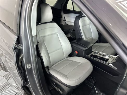 Used 2021 Ford Explorer XLT w/ Equipment Group 202A RWD image 27