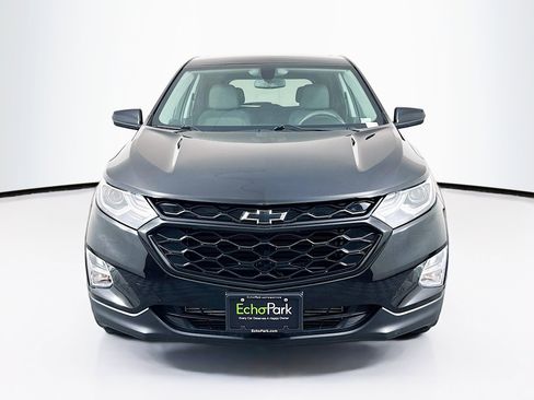 Used 2019 Chevrolet Equinox LT w/ LPO, Blackout Package FWD image 2