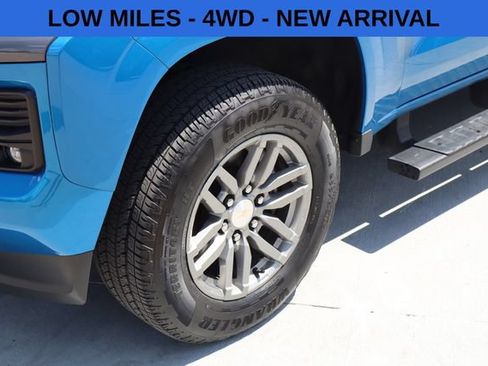 Used 2023 Chevrolet Colorado LT w/ LT Convenience Package AWD/4WD image 2