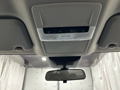 Used 2025 Nissan Sentra SV image 40