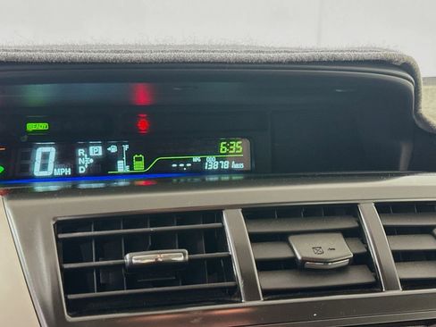 Used 2014 Toyota Prius V Three image 11