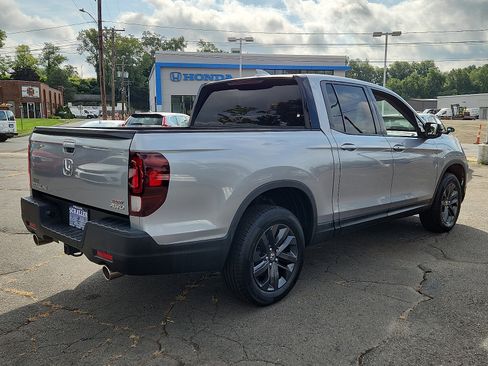 Used 2023 Honda Ridgeline Sport image 4
