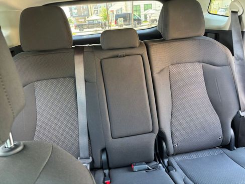 Used 2025 Kia Sportage LX FWD image 32