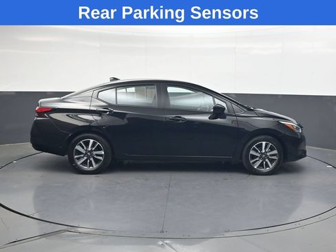 Used 2025 Nissan Versa SV FWD image 3