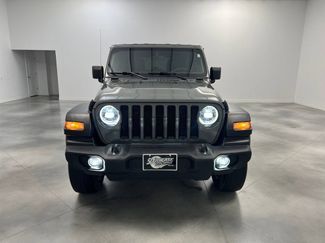 Used 2023 Jeep Wrangler Altitude video 2