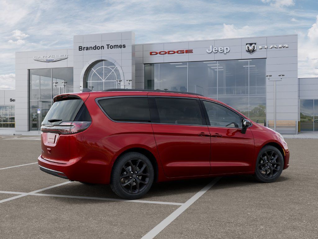 New 2026 Chrysler Pacifica Select w/ S Appearance Package FWD image 4