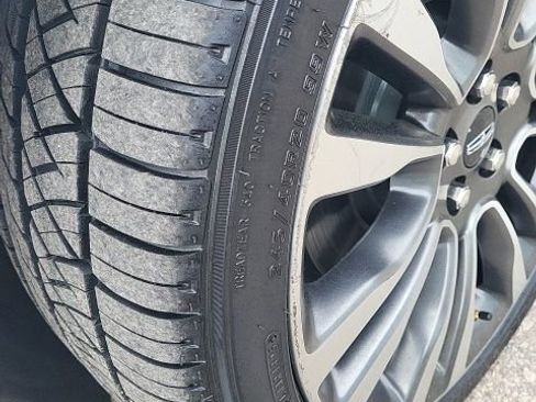 Used 2018 Lincoln Continental Reserve AWD/4WD image 23