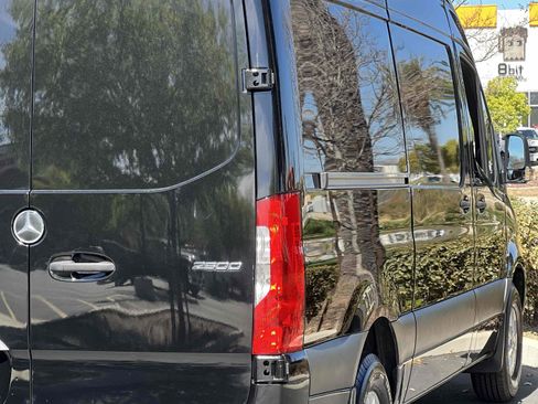 Used 2023 Mercedes-Benz Sprinter 2500 w/ Parking Package image 58