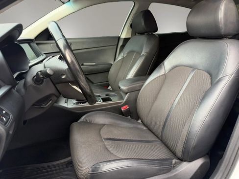 Used 2020 Kia Optima S FWD image 16