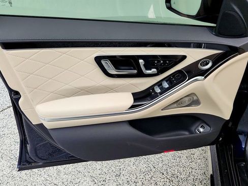 Used 2024 Mercedes-Benz S 580e 4MATIC Sedan w/ AMG Line image 11