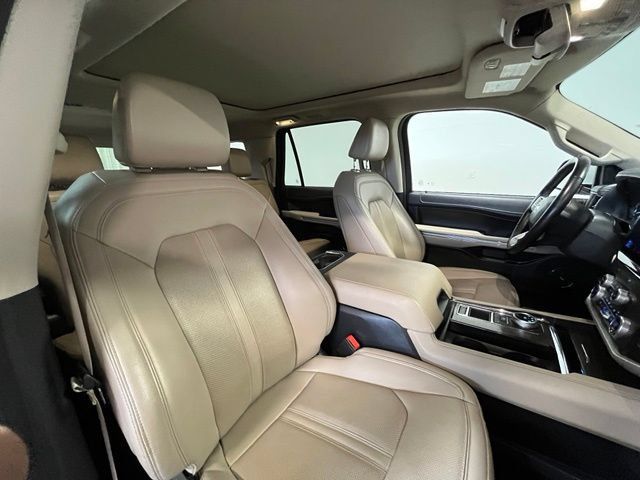 Used 2024 Ford Expedition Max Limited RWD image 9
